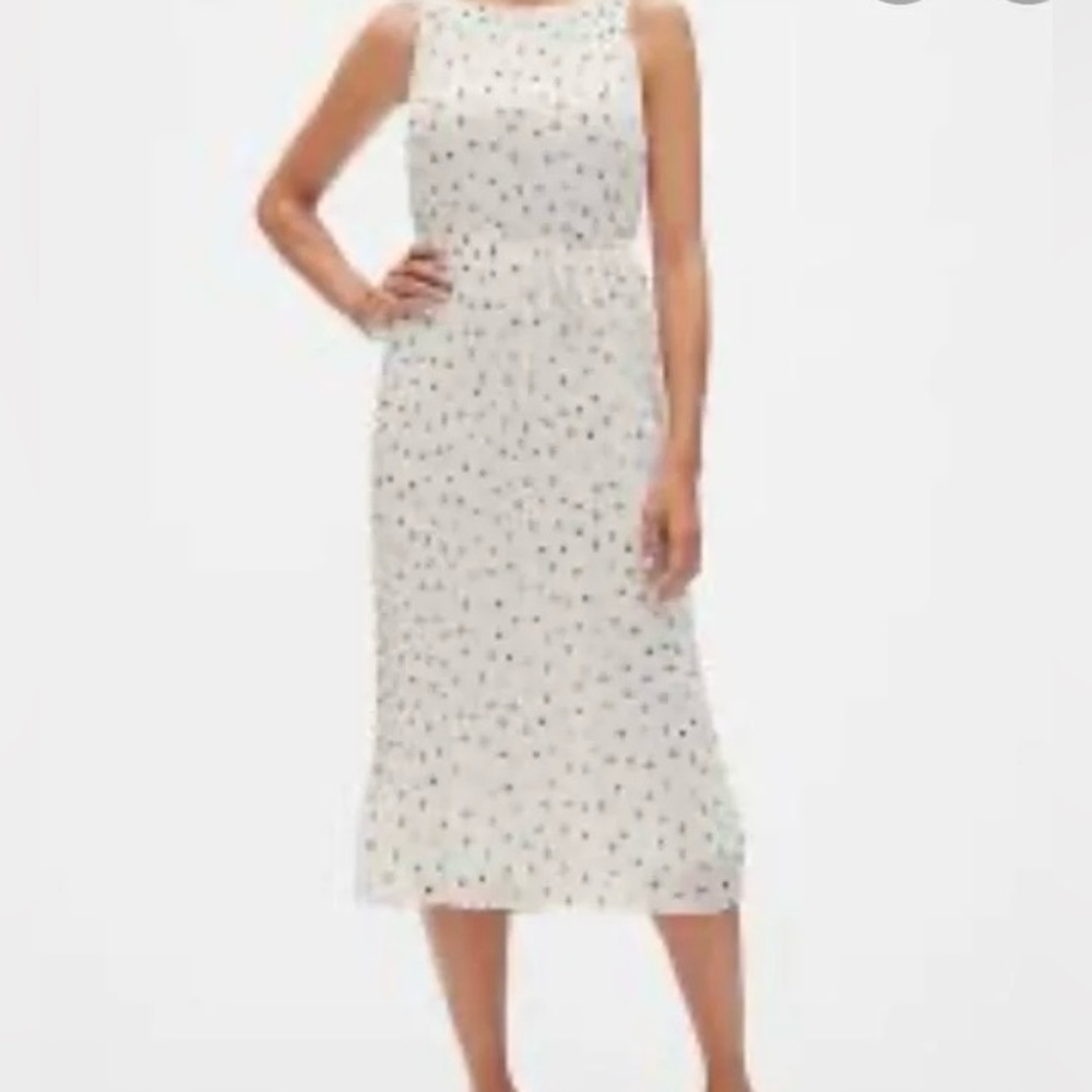 Pleated polka dot dress. Banana Republic size 4P. - Picture 3 of 8